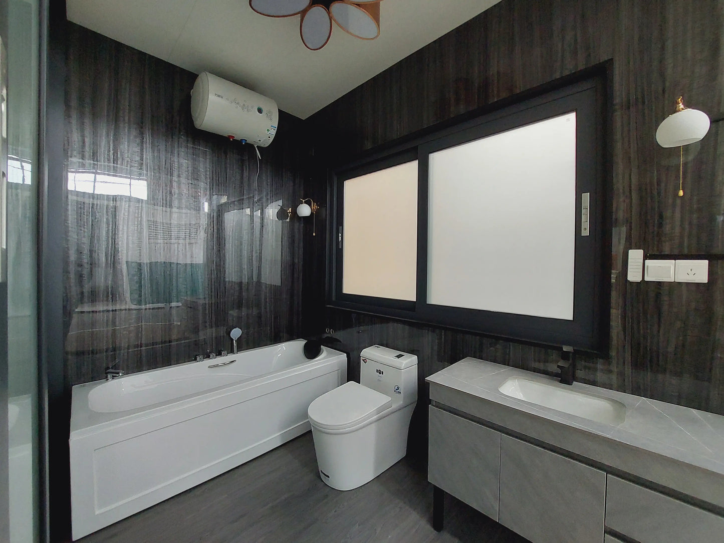 WalkMax Mobile Capsule Home Space Capsule House - 1 Bedroom, Full Bathroom, Kitchen & Living Area